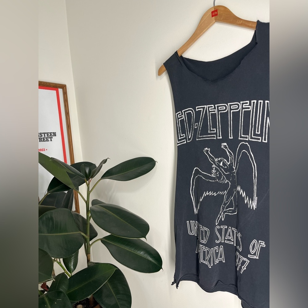 LED ZEP HAND DISTRESSED TANK